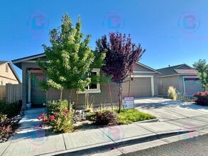 Building Photo - 709 Valmy Dr