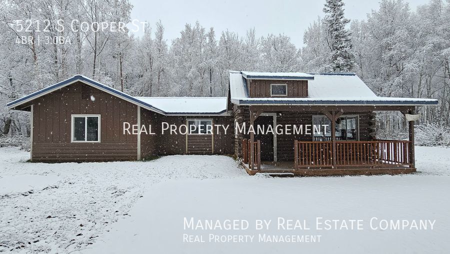 Foto principal - Secluded Ranch Style Remodeled Four Bedroo...