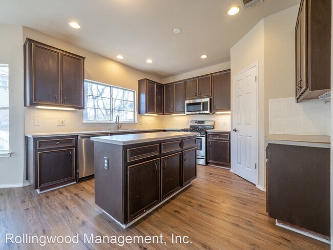 Foto del edificio - 4 br, 3 bath House - 3925 Newland Dr