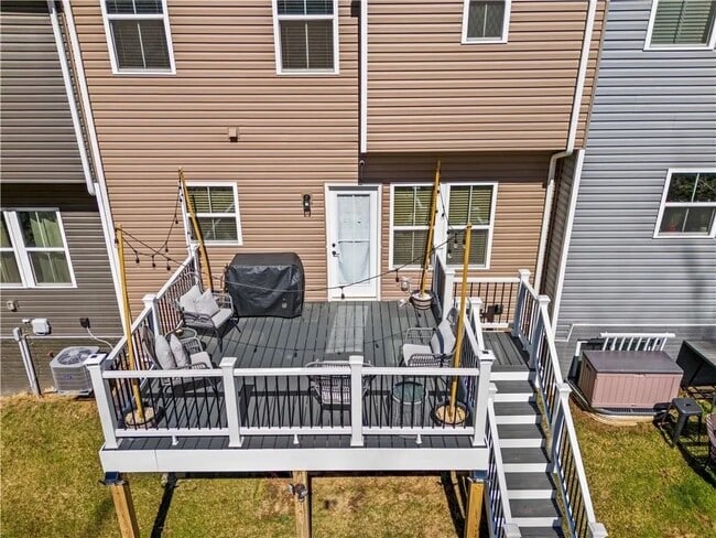 Foto del edificio - 484 Greenwood Dr