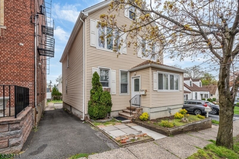 3 Howard Pl Unit 2, Nutley, NJ 07110 Room for Rent in Nutley, NJ