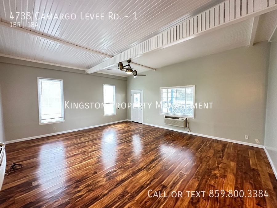 Foto principal - Beautiful 1 Bedroom Now Available!! 1/2 OF...