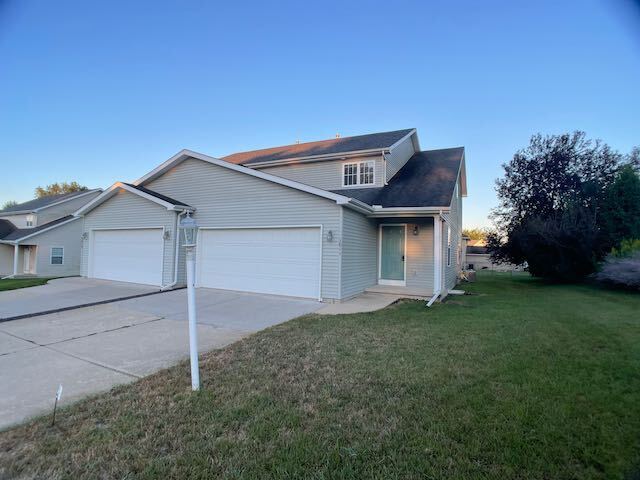 Foto principal - Large Duplex; Dunlap Schools