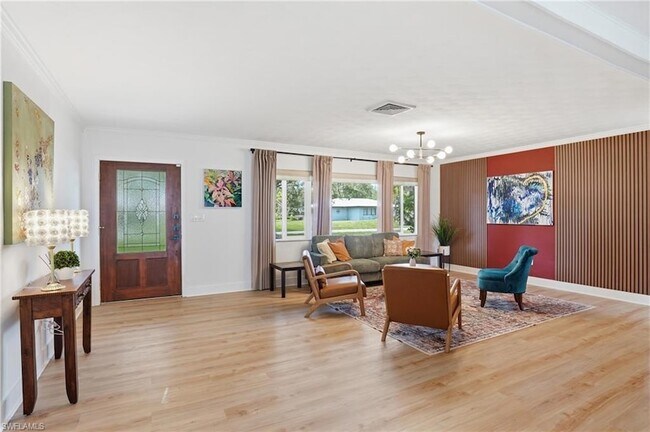 Foto del edificio - 55 Aqua Ln