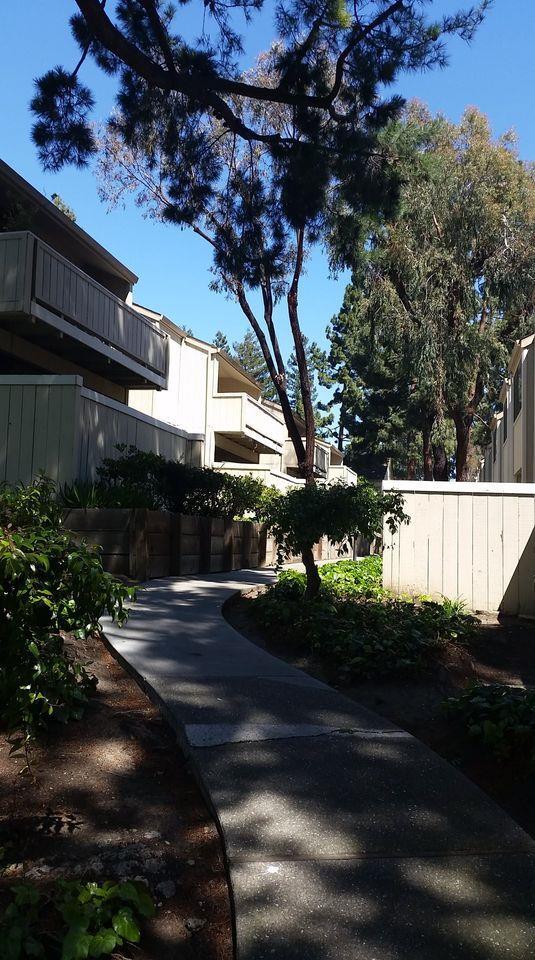 Building Photo - 3009 Kaiser Dr