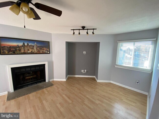 Foto del edificio - 504 Shelby Ct