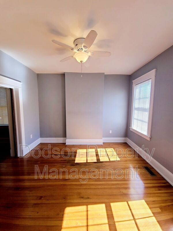 Building Photo - 2114 E Leigh St