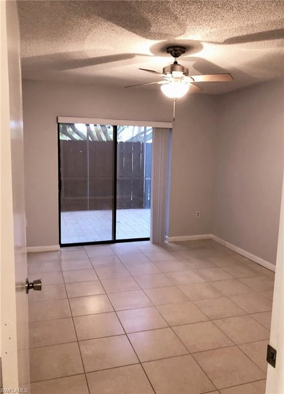 Foto del edificio - 12965 Elm Creek Ct