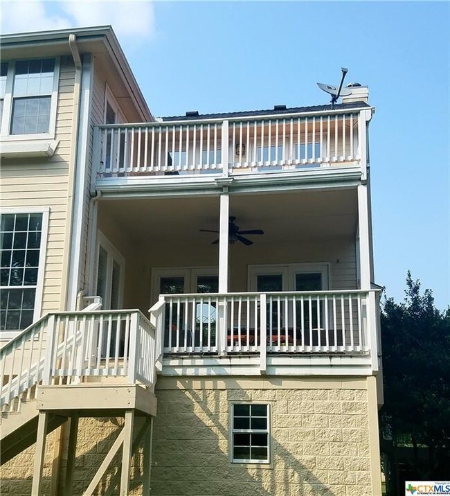 Building Photo - 423 Fair Ln