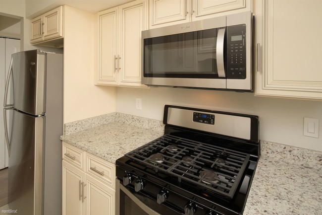 Building Photo - 138 Duvall Ln