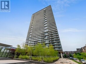 Building Photo - 105 The Queensway