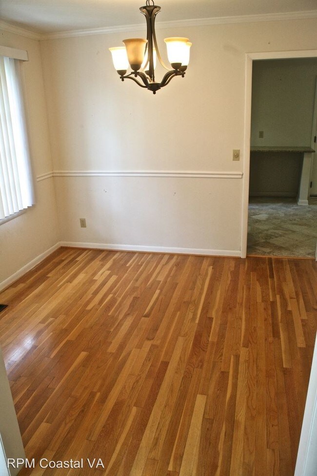 Building Photo - 321 Tabbs Ln