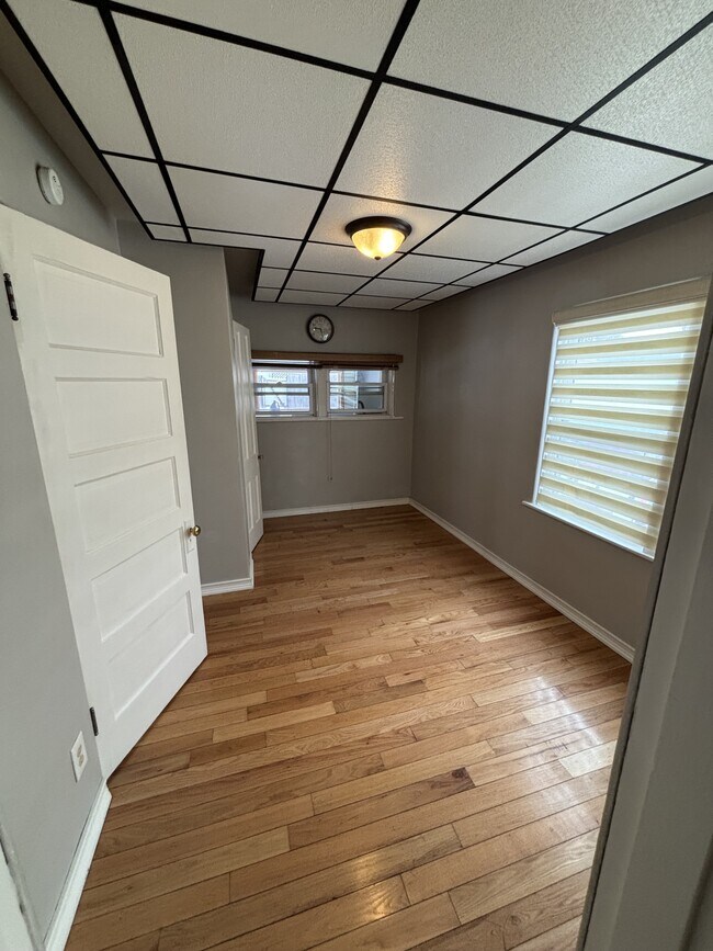 Building Photo - 4065 Concordia Ave