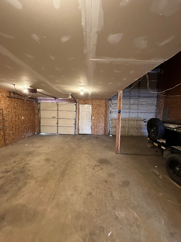 Building Photo - 705 Dakota St