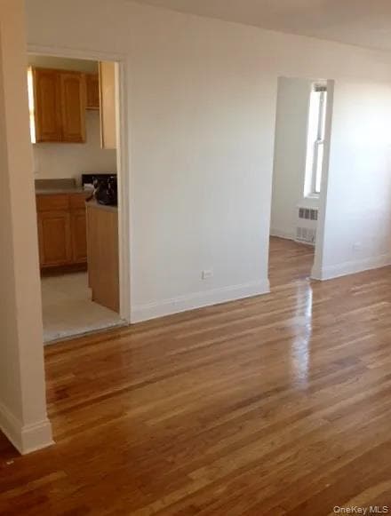 Foto del edificio - 1332 Metropolitan Ave