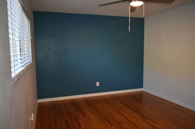 Foto del edificio - 1641-1643 S. 40TH STREET