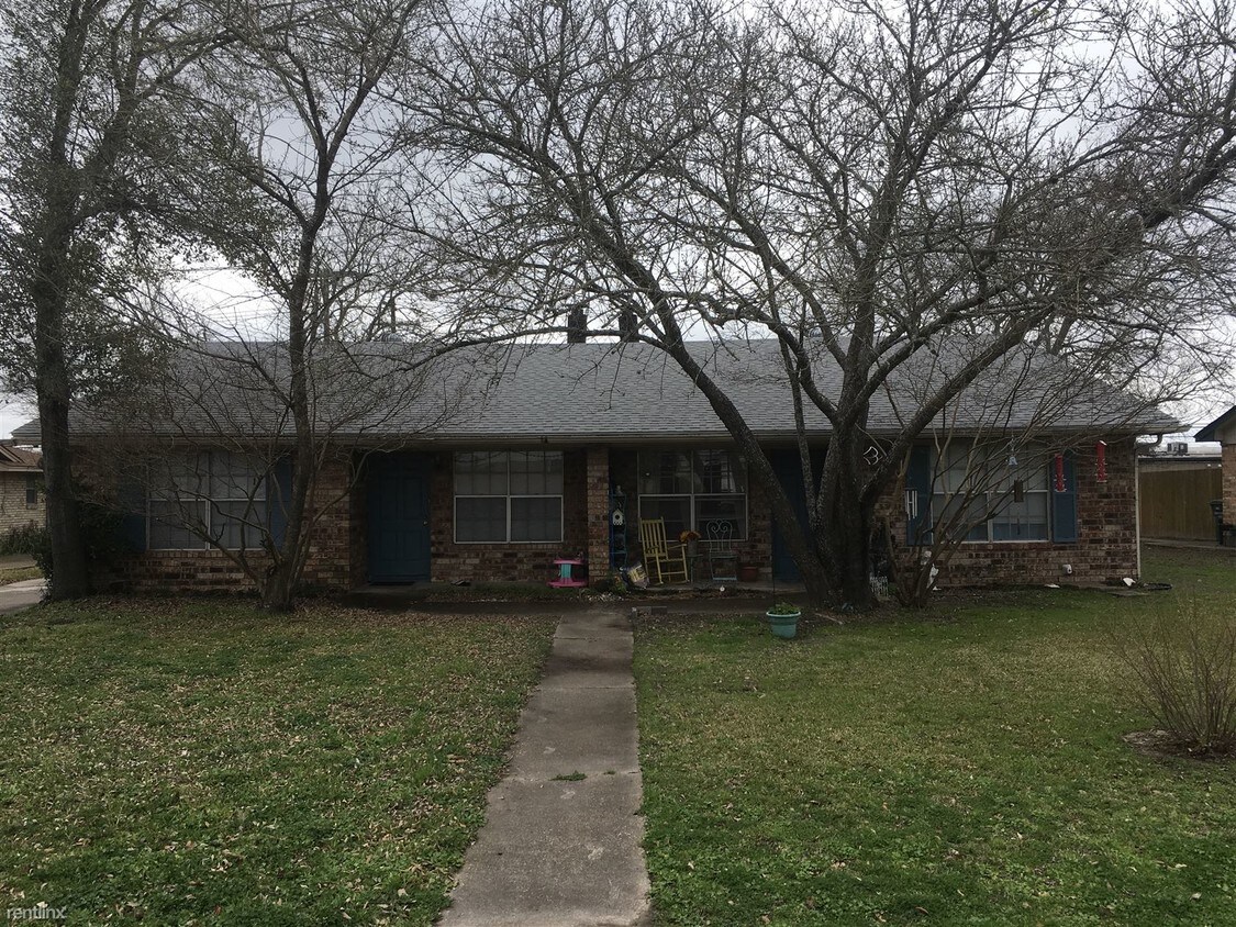 Primary Photo - 2 br, 1 bath Duplex - 1922 Briar Oaks Dr 1922