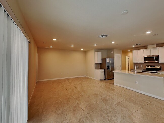 Building Photo - Gorgeous 4/2 in Clermont, FL