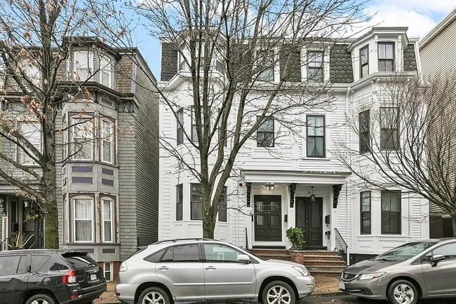 Building Photo - 28 Telegraph St