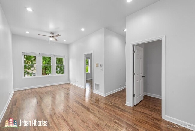 Foto del edificio - 2434 W Moffat St