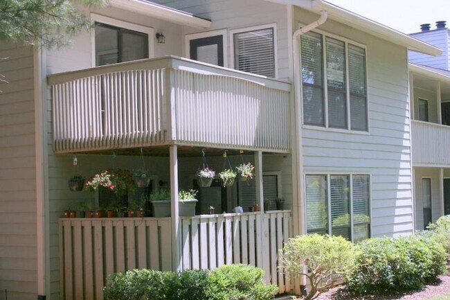 Foto del edificio - 906 Park Ridge Cir