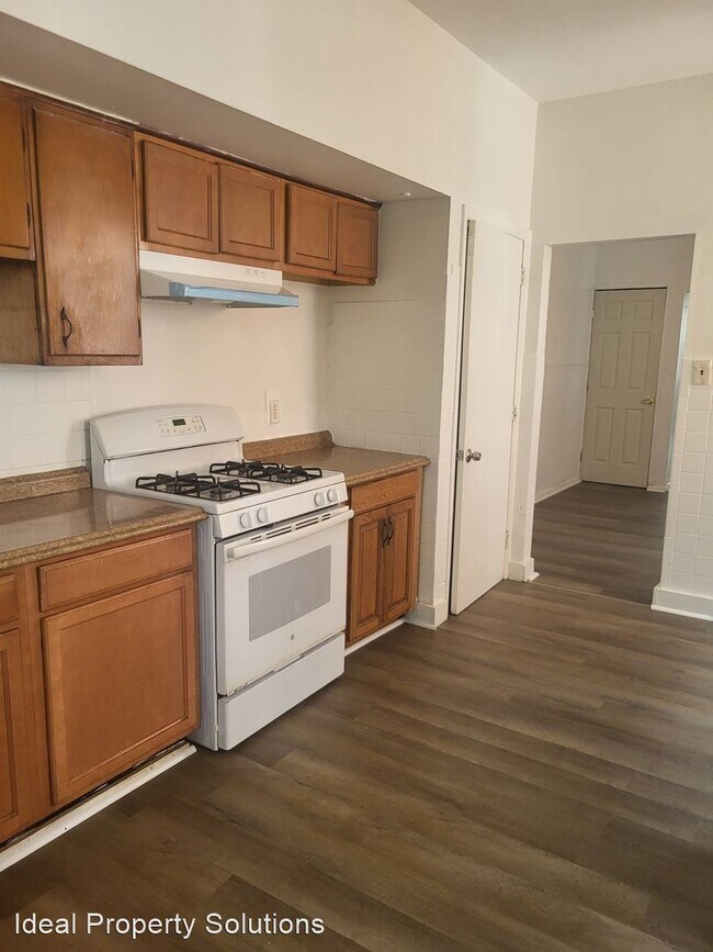 Foto del edificio - 3 br, 1.5 bath House - 1625 W 4th Street