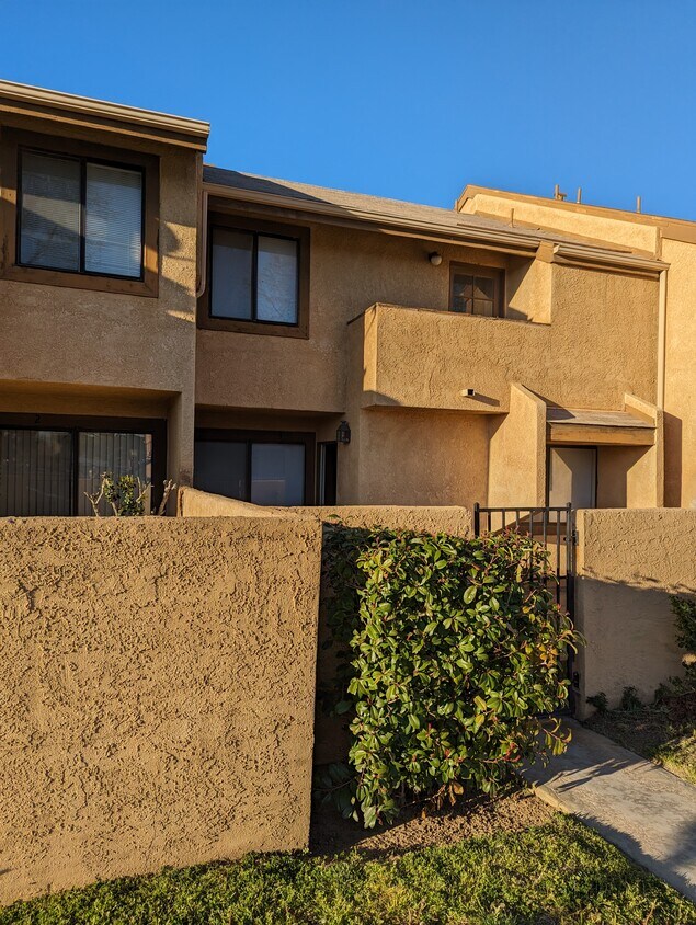 Primary Photo - 1833 E Avenue J4