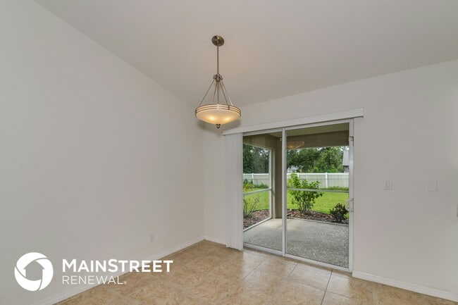 Building Photo - 3259 Toluca Terrace