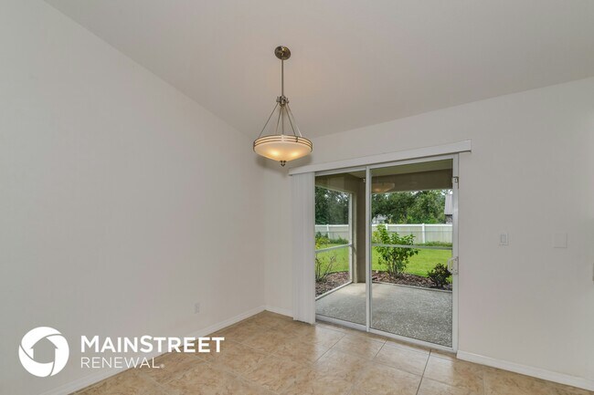 Foto del edificio - 3259 Toluca Terrace