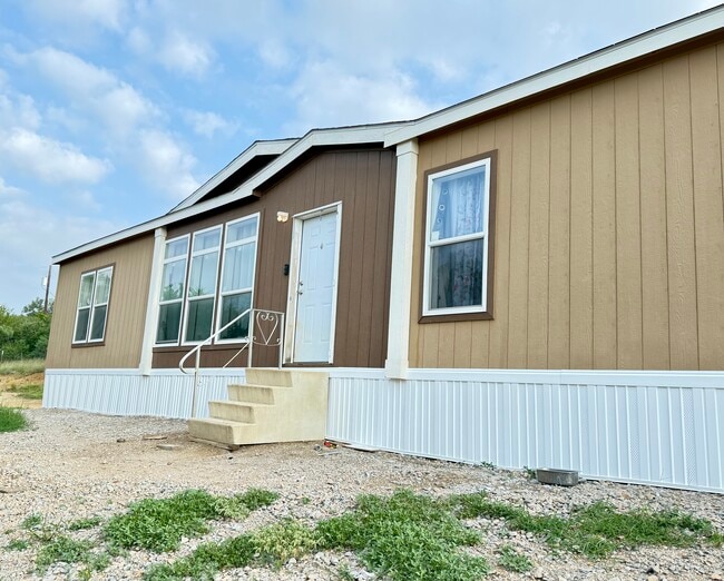 Building Photo - 2420 Co Rd 134