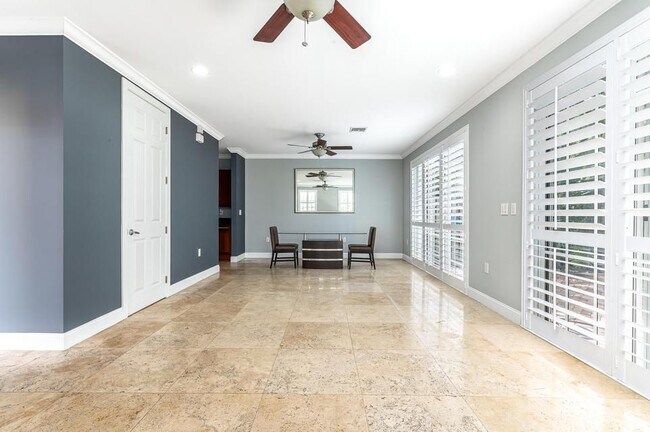 Foto del edificio - 486 SW 5th St