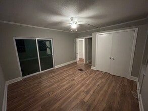 Building Photo - 620 5th Ave W
