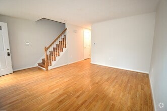 Building Photo - 250 Woodford Ave