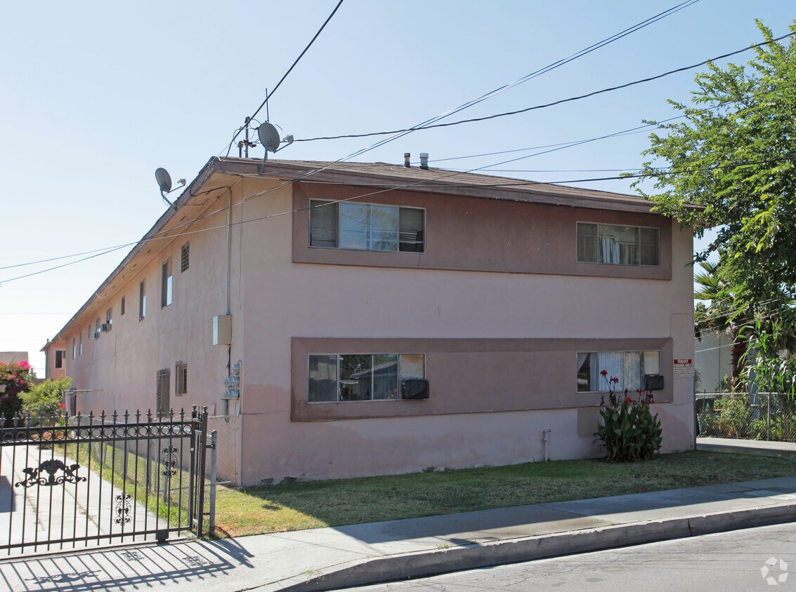 Foto principal - 6306 Gifford Ave