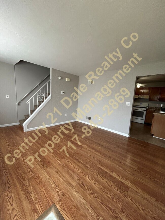 Foto del edificio - 3 BR, 1.5 Baths, 1 car garage Dover PA