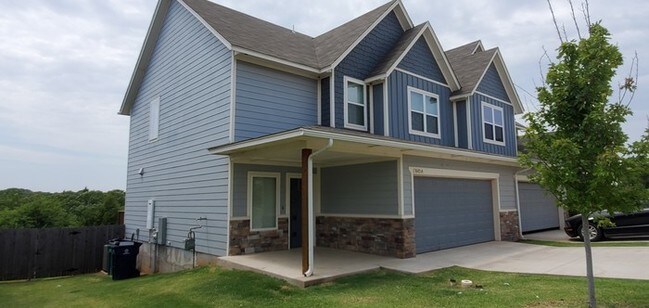 Foto del edificio - 17605 Sunny Hollow Rd