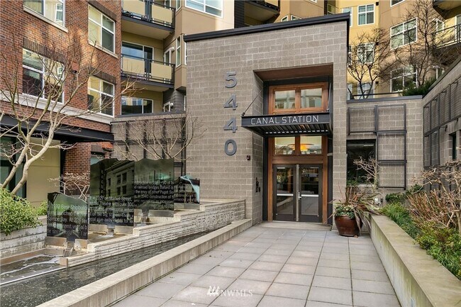 Foto del edificio - Step into luxury living at Canal Station i...