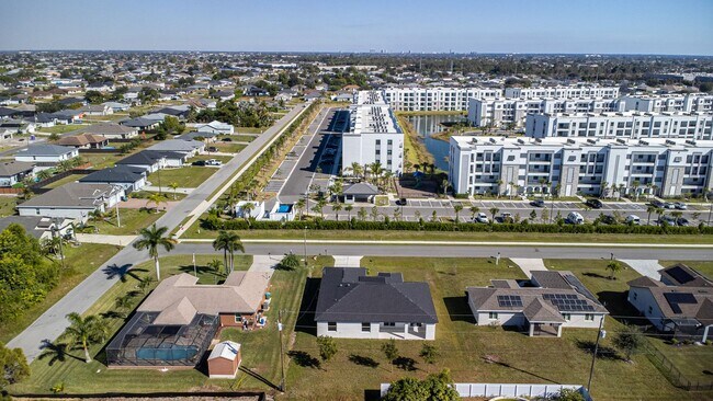 Foto del edificio - 236 NW 6th Ave