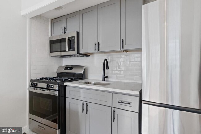 Foto del edificio - 623-25 Pine St