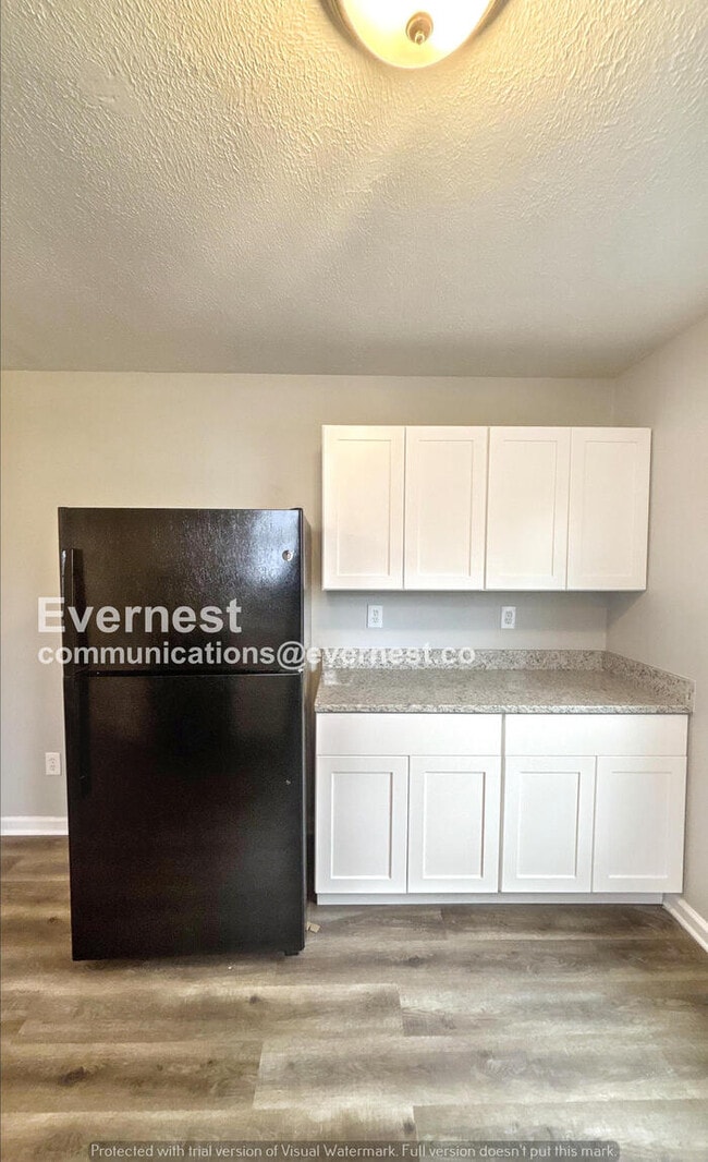 Building Photo - 1321 Southfield Dr S