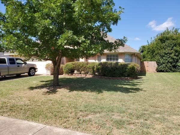 Building Photo - 516 Bluebird Ln