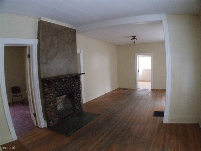 Building Photo - 4 br, 2 bath House - 320 Hollister Ave SE