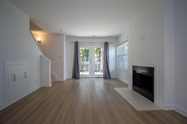 Building Photo - 1513 Briar Creek Rd