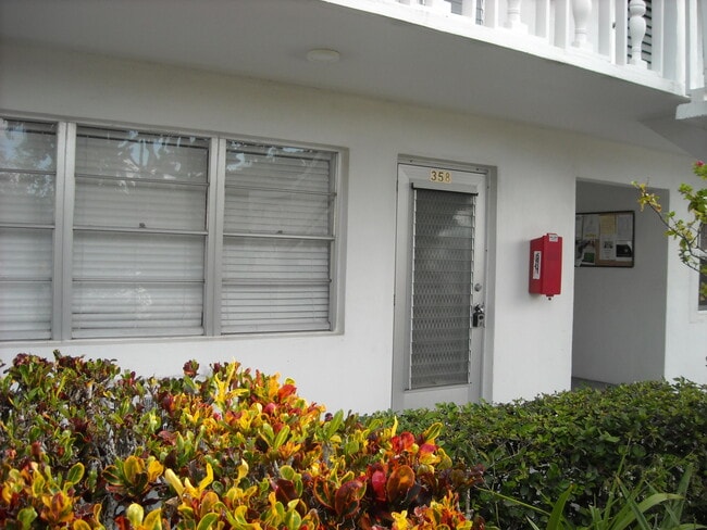 Foto del edificio - 358 Chatham R