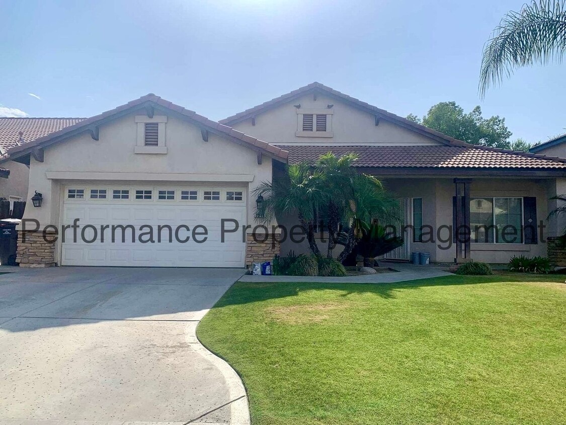 Primary Photo - Stunning 4 Bed/2 Bath NW Bakersfield Home ...