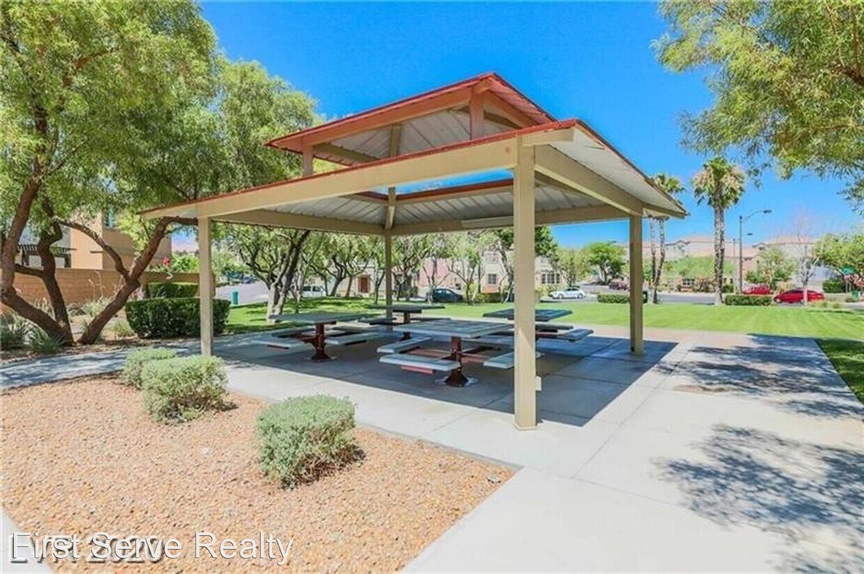 Building Photo - 3 br, 2.5 bath House - 9056 Entrancing Avenue