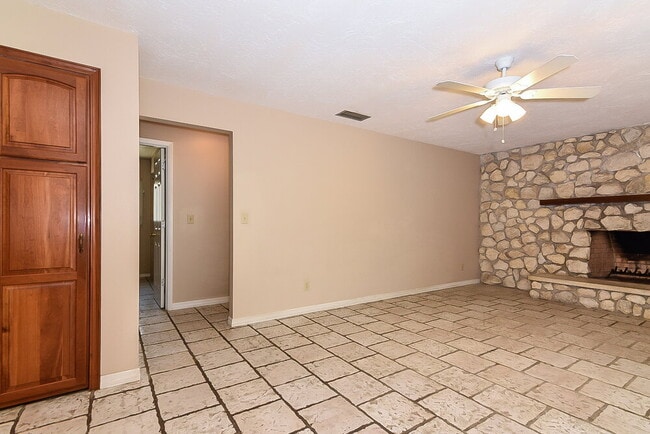 Building Photo - 4138 Macaulay Ln