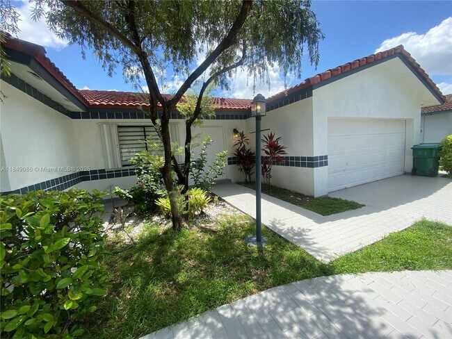 Foto del edificio - 10225 SW 144th Ct
