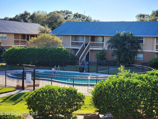 Foto del edificio - 236 Bristol Ct