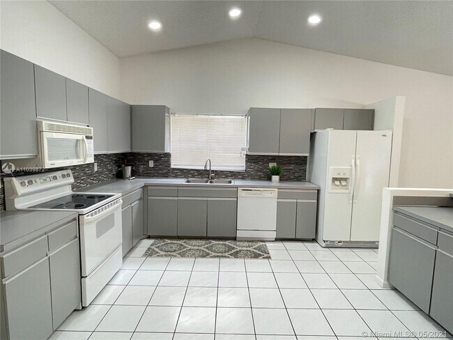 Building Photo - 4133 NW 96th Way
